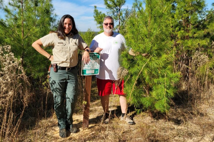 Biologist Liz Ramirez and Jeff Weber at the 2021 Ocala field trip. Photo provided by Jeff Weber.
